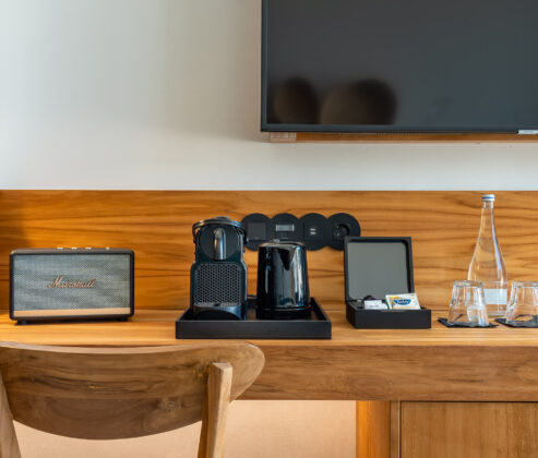 Quartos com culuna Marshall e Máquina de Café